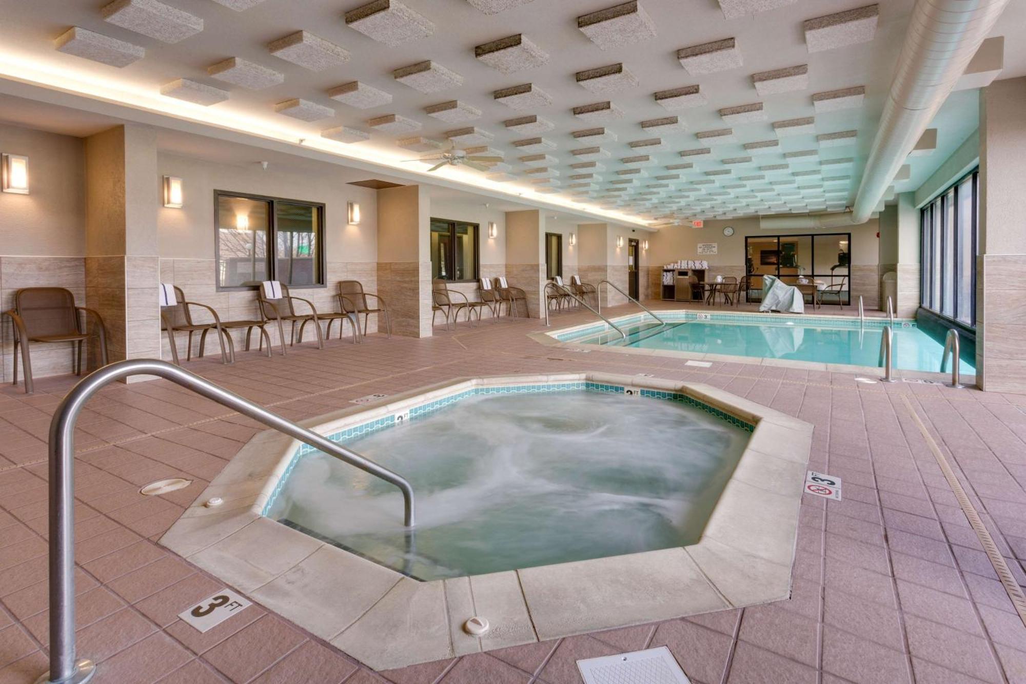 Drury Inn & Suites Overland Park Esterno foto